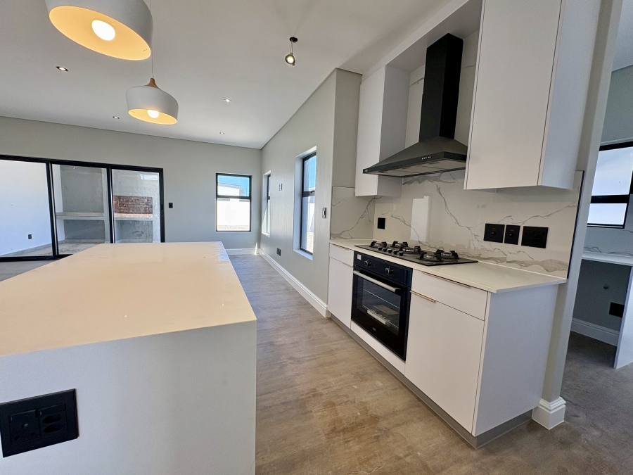 4 Bedroom Property for Sale in Sandown Western Cape